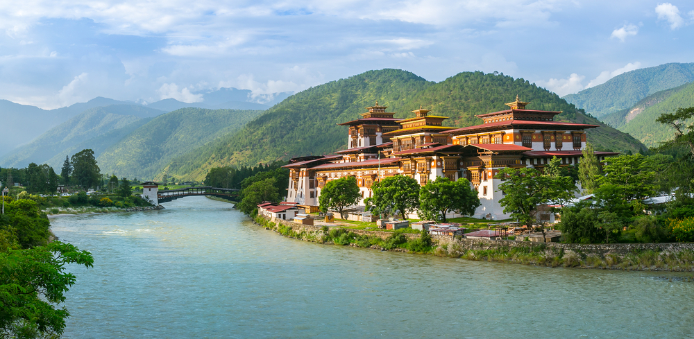 Bhutan, Discover the Breathtaking Landscapes and Rich Cultural Heritage of Bhutan
