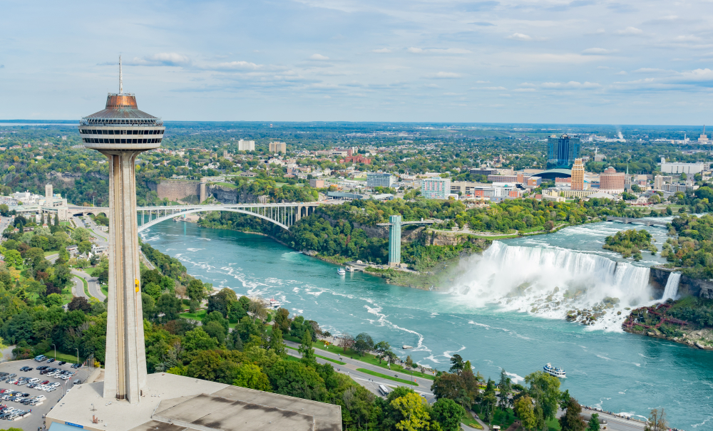 Dressing for the Falls: Fashion Tips for a Summer Visit to Niagara