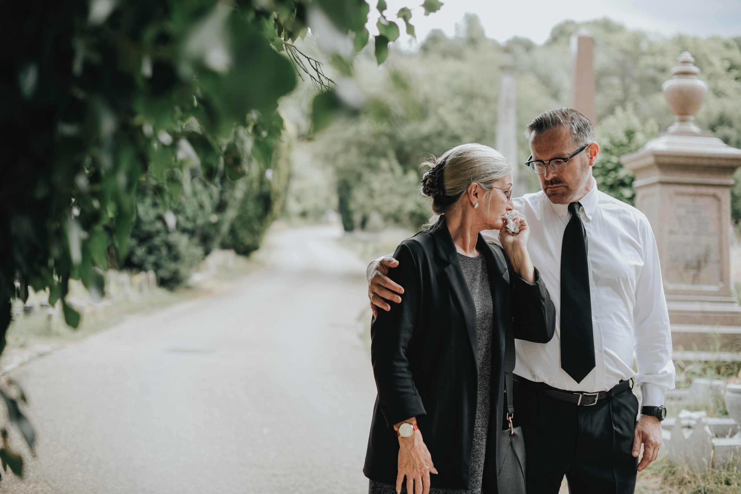 Honouring Loved Ones: Thoughtful Outfit Ideas for Funeral Attire