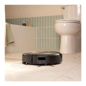 Roomba j9+ Review — Self‑Emptying Power That Avoids Pet Messes